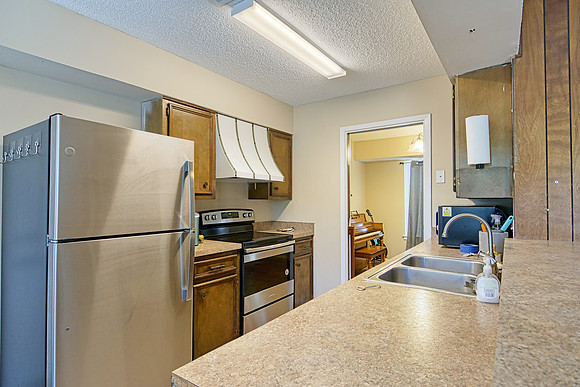 5610 Larkmeadow Dr (011)