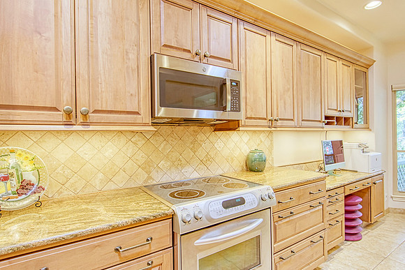 2518 Inwood View MLS (020)
