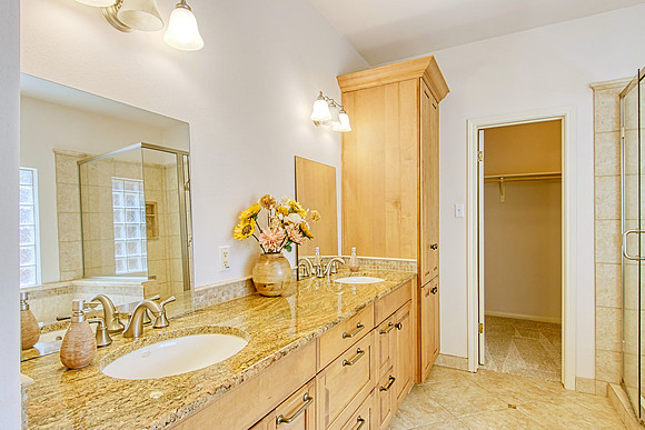 2518 Inwood View MLS (026)