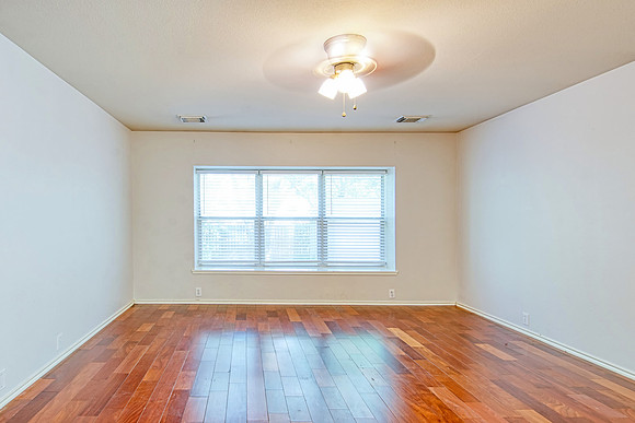 8110 Rosespur Park (022)