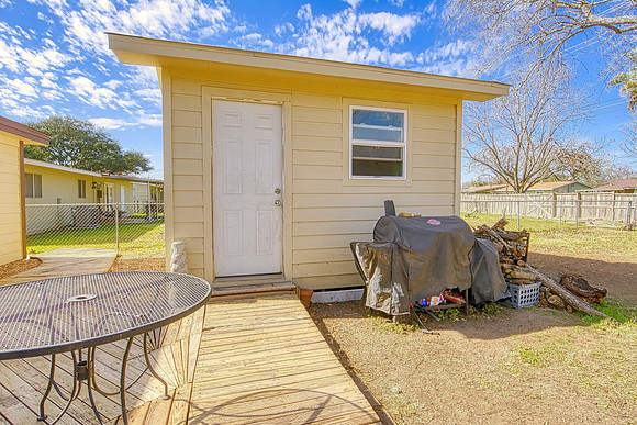 801 Brooks Ave (043)