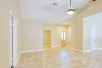 5 Bridlington Ct (011)