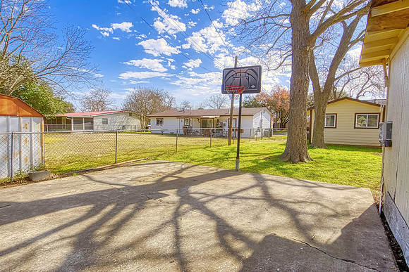 801 Brooks Ave (040)