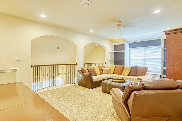 213 Dove Hill (029)