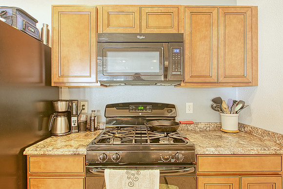 801 Brooks Ave (012)