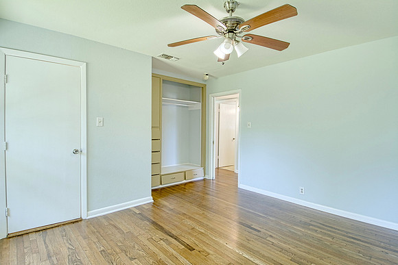 306 Cresham Drive (024)