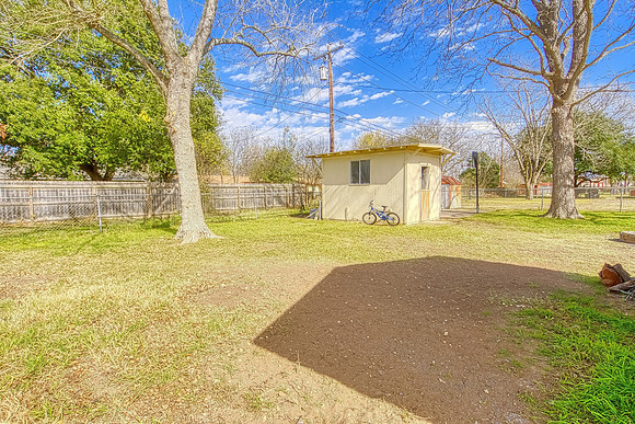 801 Brooks Ave (041)