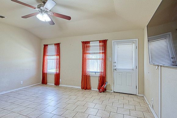 10814 Arkey Ave (009)