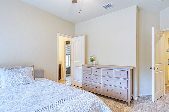 213 Dove Hill (036)