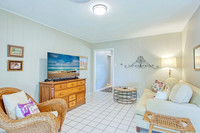 8715 Oak Ledge Dr (017)