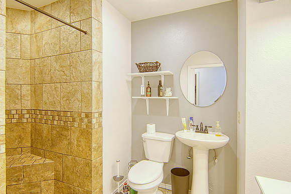 801 Brooks Ave (029)