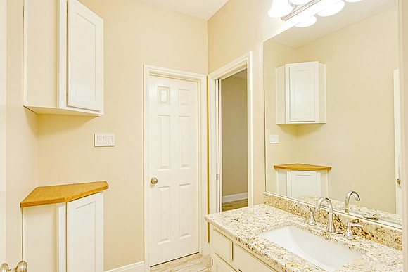 5 Bridlington Ct - MLS (021)