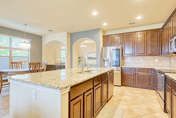 213 Dove Hill (020)