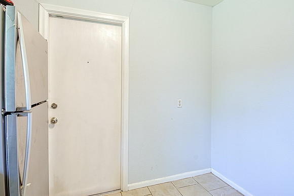 306 Cresham Drive (012)