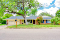 8715 Oak Ledge Dr (001)