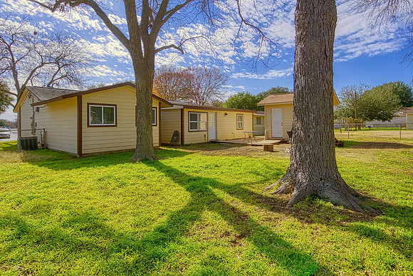 801 Brooks Ave (050)