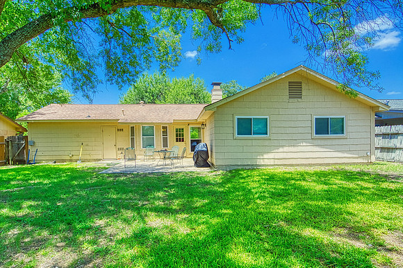 5610 Larkmeadow Dr (033)