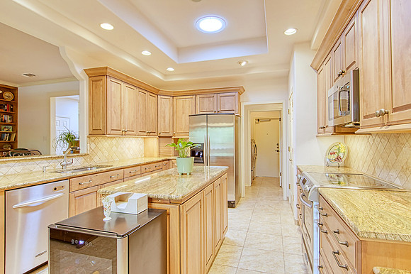 2518 Inwood View (017)