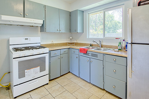 306 Cresham Drive (010)