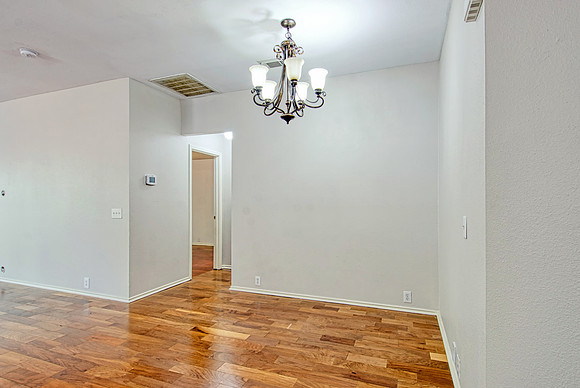 8110 Rosespur Park (009)