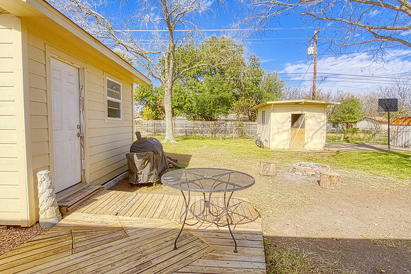 801 Brooks Ave (042)
