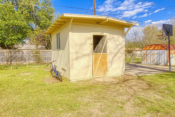 801 Brooks Ave (039)