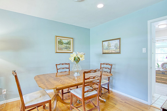 8715 Oak Ledge Dr (013)