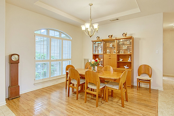 2518 Inwood View (008) MLS