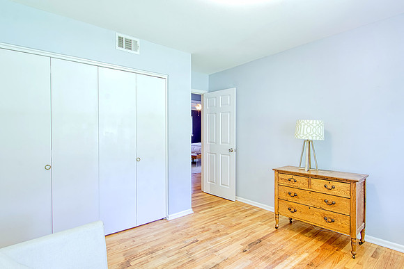 8715 Oak Ledge Dr (026)