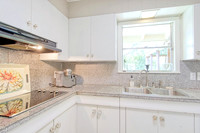 8715 Oak Ledge Dr (020)