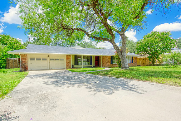 8715 Oak Ledge Dr (003)