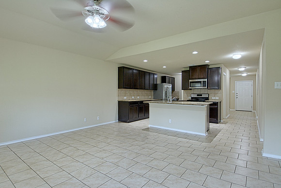 10814 Arkey Ave (017)