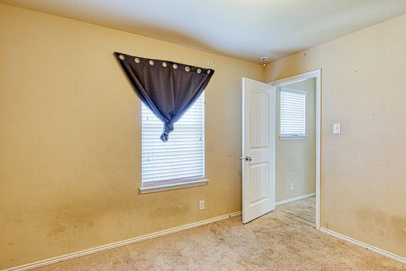 10814 Arkey Ave (021)