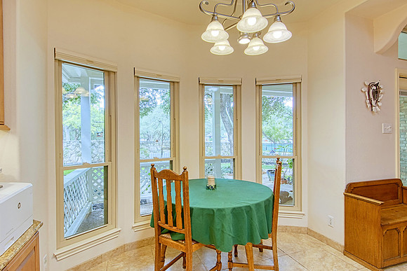 2518 Inwood View MLS (016)