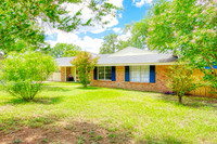 8715 Oak Ledge Dr (002)