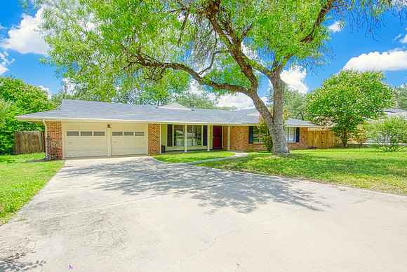 8715 Oak Ledge Dr (003)