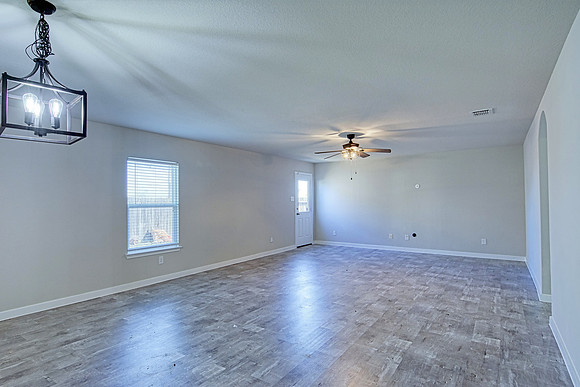 7306 Turnbow III (007)_MLS size
