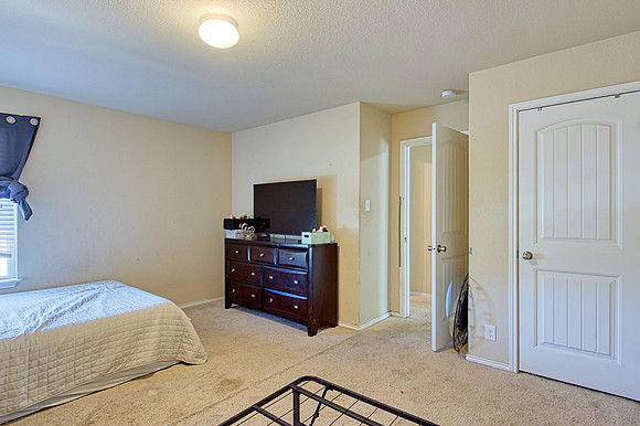 10814 Arkey Ave (027)
