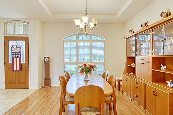 2518 Inwood View (009) MLS