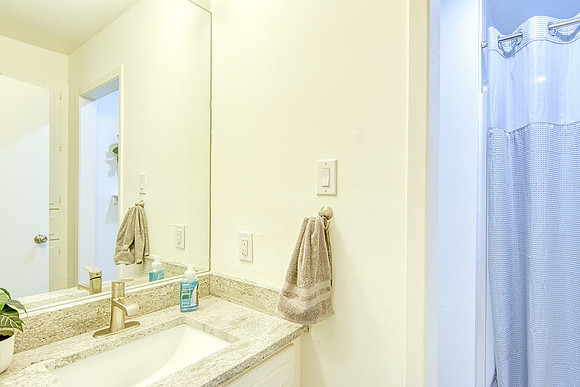 3102 Eisenhauer Rd Unit B11 (036)